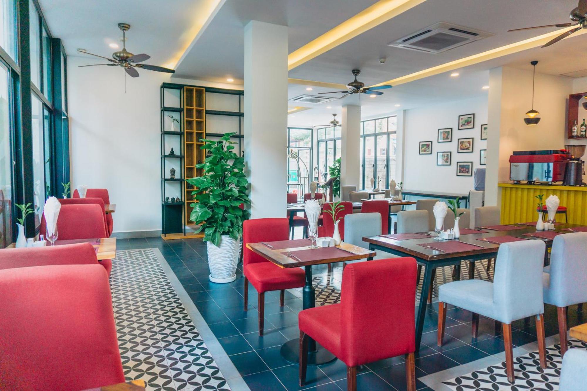 Angkor Aurora Hotel Siem Reap Bagian luar foto